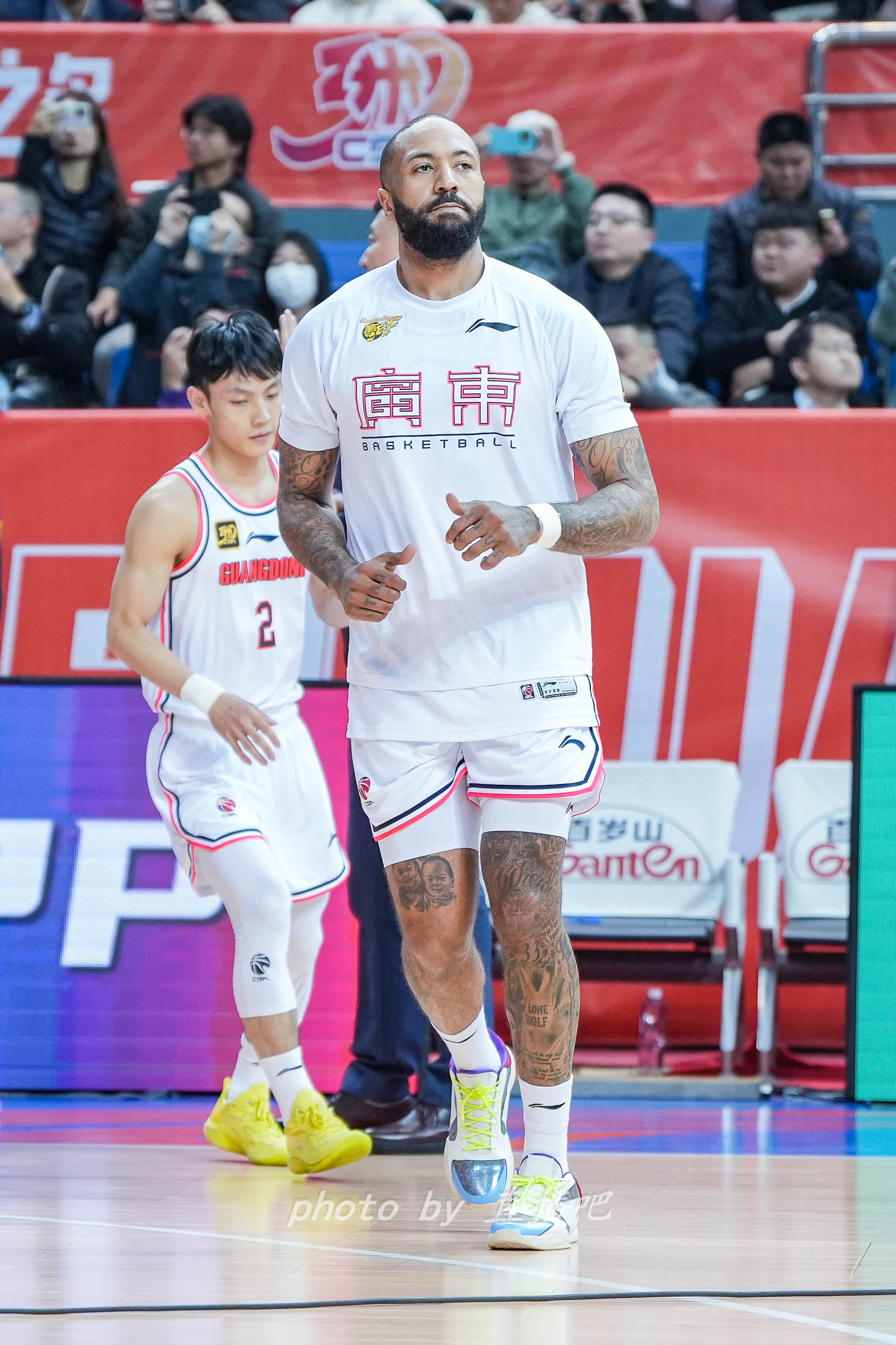  打得不錯(cuò)！36歲吉倫沃特原本的第三外援卻成廣東男籃的真大腿