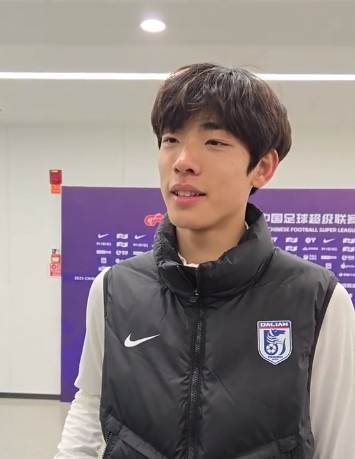  國青歸來上演中超首秀，朱鵬宇：感覺很好，場上大哥們很支持我