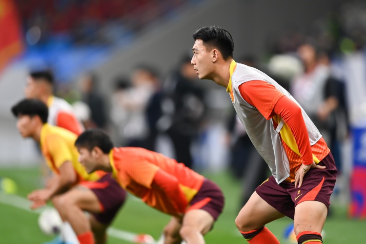  足球報(bào)：張玉寧、蔣圣龍均有不同程度傷病，伊萬(wàn)未讓在熱身賽出場(chǎng)