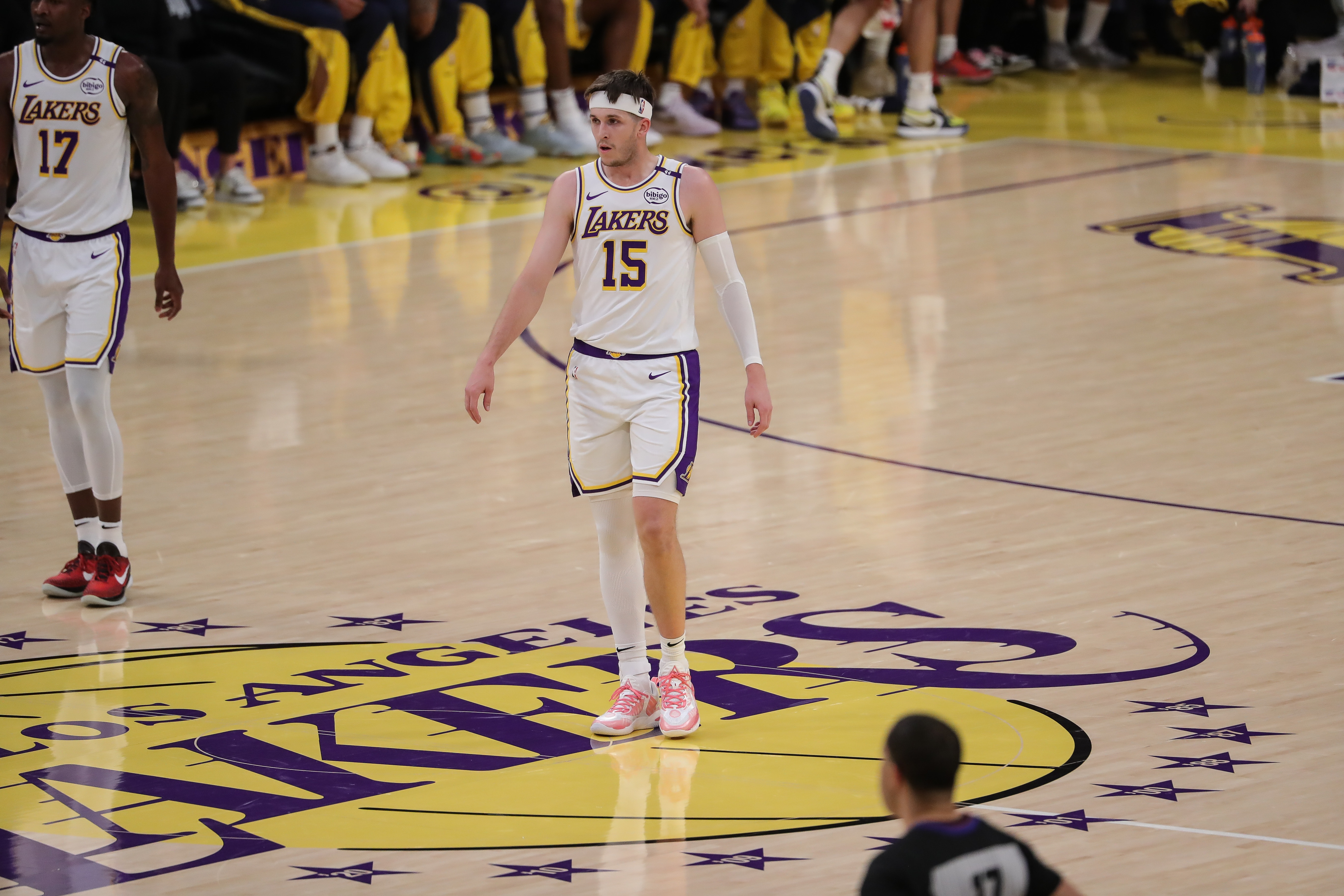  昨天驅(qū)逐憋著火呢！里夫斯21中9砍下32分7助 罰球13中12