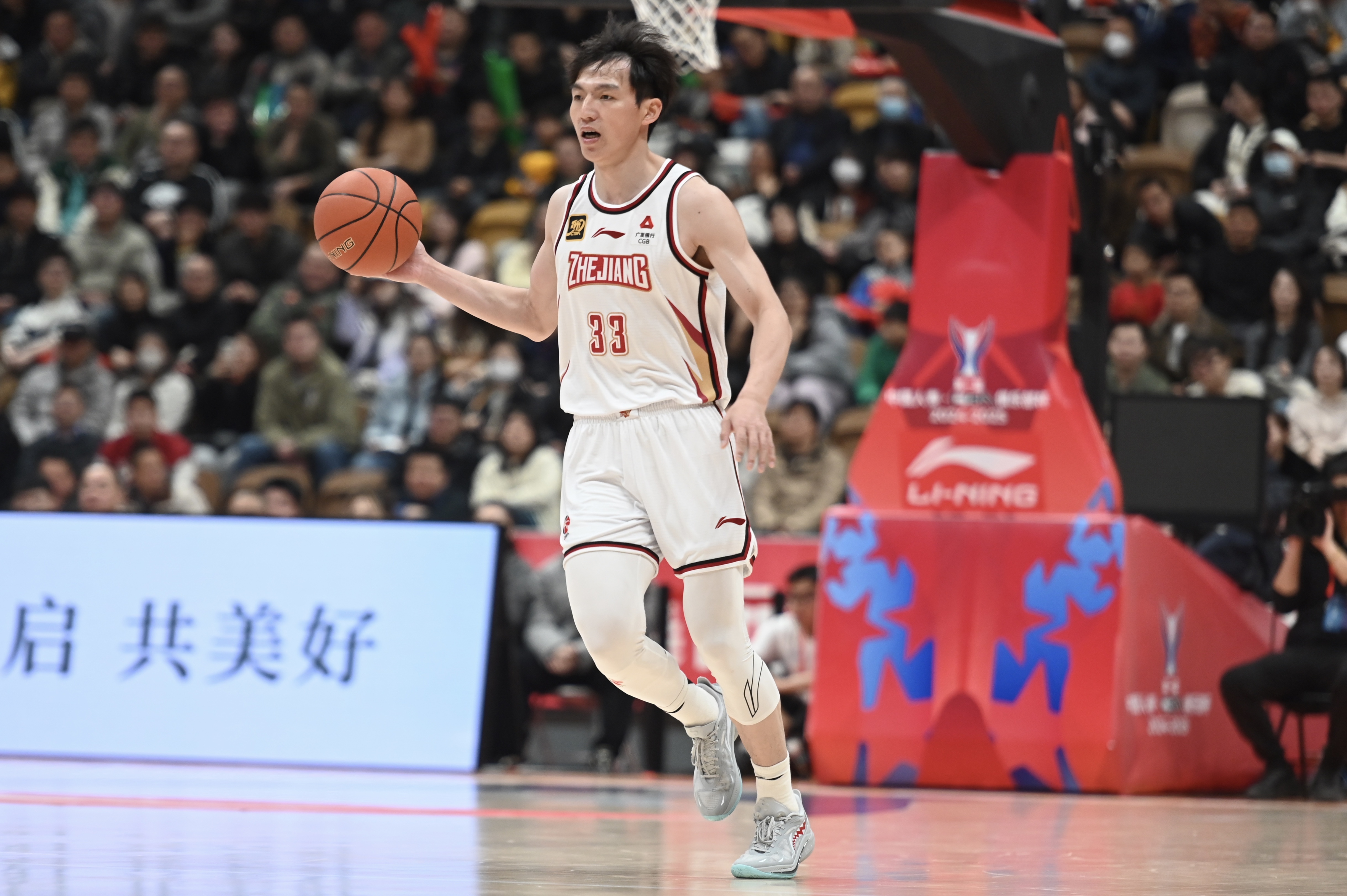  雙槍表現(xiàn)不錯！吳前和陸文博均9中5&三分合計(jì)15中7合砍30分