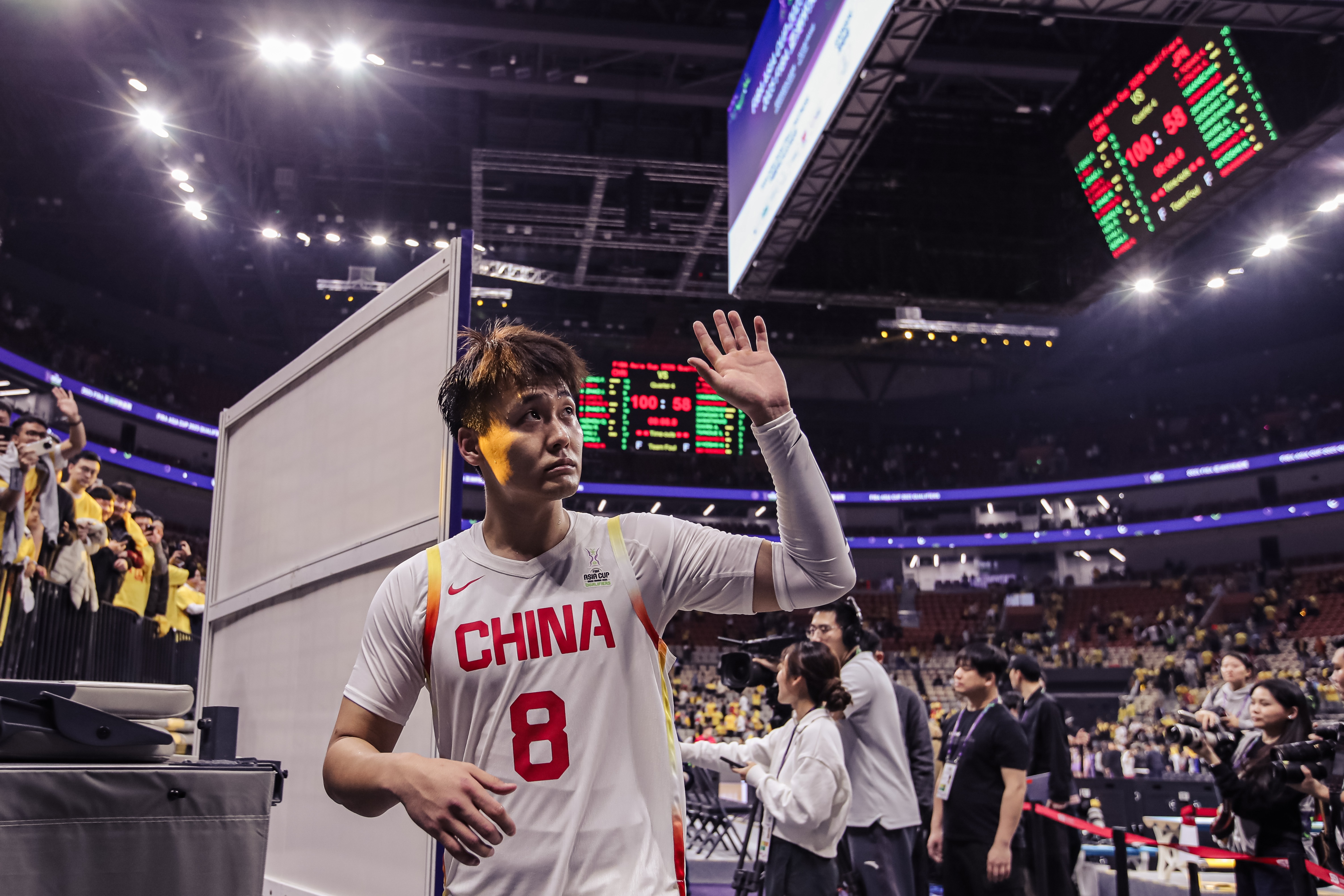  奠定基調(diào)！趙睿三分4中3攻下15+5+5 次節(jié)連得10分帶隊(duì)拉開分差